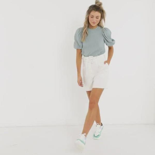 مايكروسوفت سيرفس برو 8